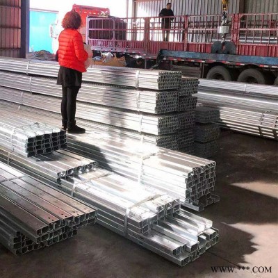 太陽能光伏支架 太陽能發(fā)電系統(tǒng)配套組件屋頂光伏板固定支架批發(fā)